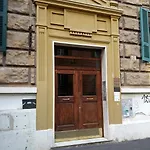 Center Rom