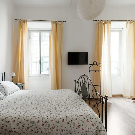 Center בית הארחה