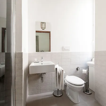 Center בית הארחה רומא