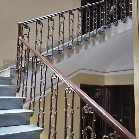 בית הארחה Center