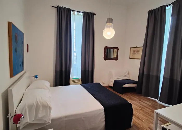 Center ゲストハウス 4*