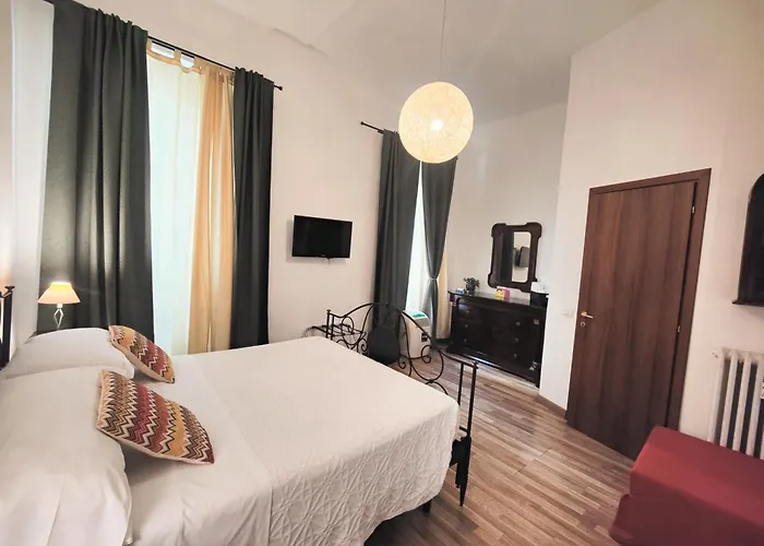 Center ゲストハウス 4*