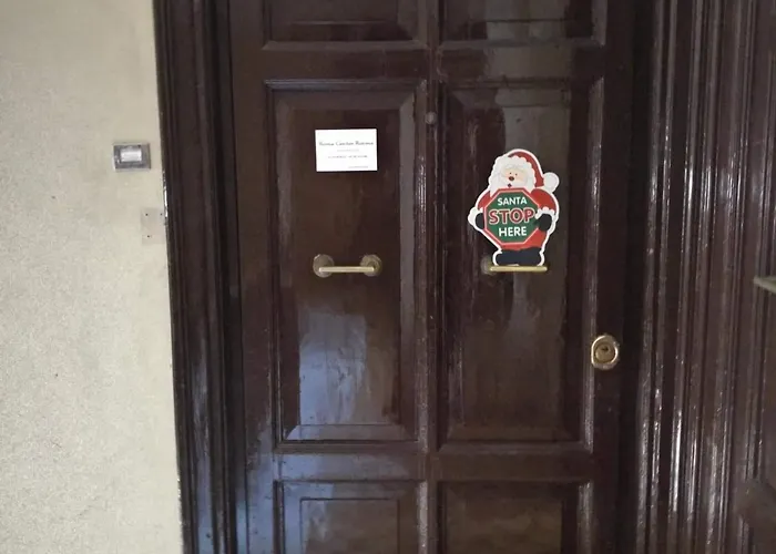 Center ゲストハウス ローマ