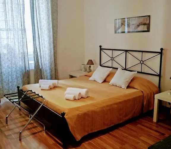 Center ゲストハウス ローマ